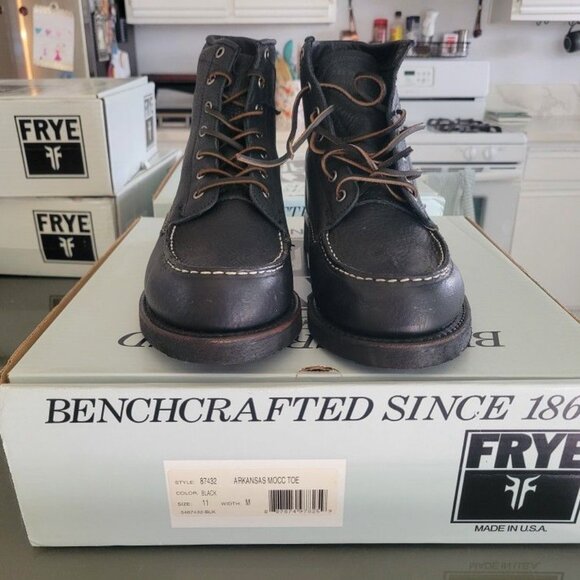 Frye Arkansas Mocc Toe Black Genuine Leather Boots Mens Size 11 - Picture 2 of 3